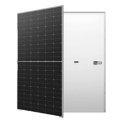 Panel Solar Monocristalino / 645 W / 23.9% Eficiencia / HPBC 2.0 Back Contact / -0.26%/°C / 2.12 m (6.96 ft)